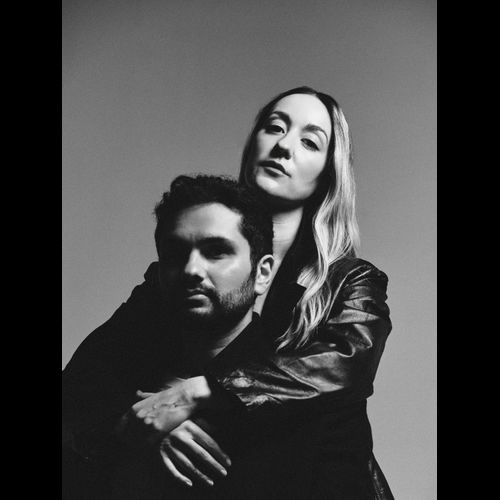 Mona et Toi - Jail Cell